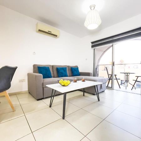 Pandora Holiday Apartment アヤナパ エクステリア 写真