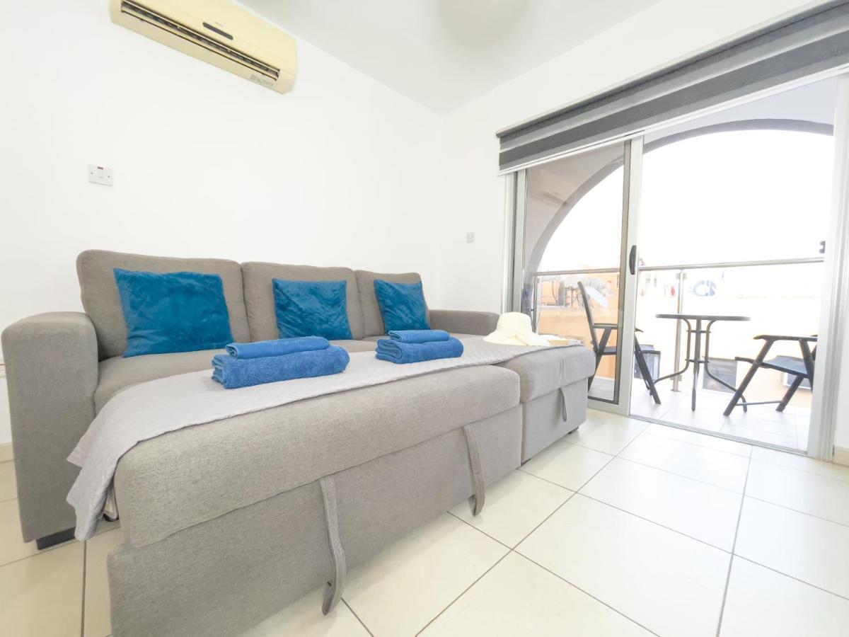 Pandora Holiday Apartment アヤナパ エクステリア 写真